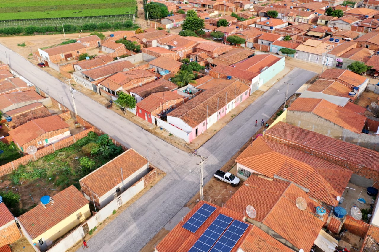 Prefeitura de Petrolina dá início ao projeto que levará água tratada para mais de 1500 famílias no Maria Tereza 