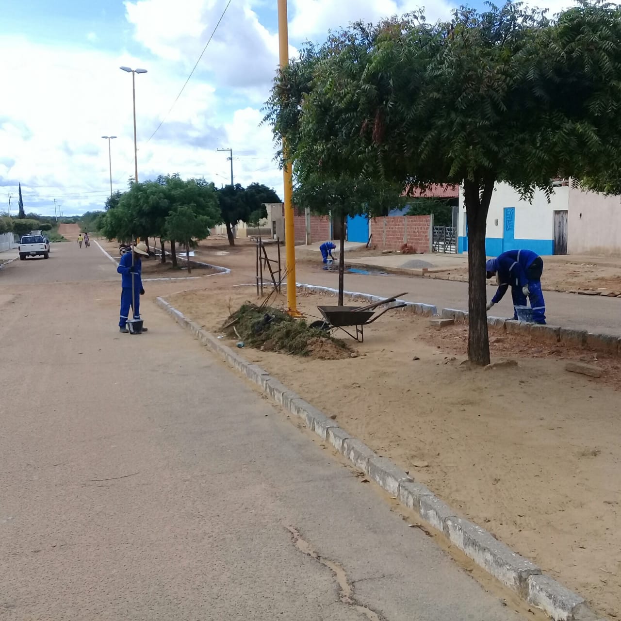 Prefeitura de Petrolina leva mutirão do “Cidade Mais Limpa” à área de sequeiro