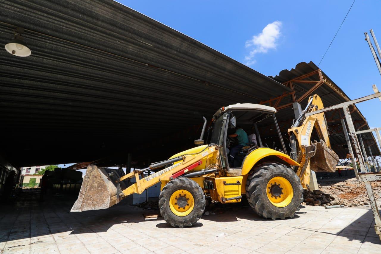 Feira Livre da Areia Branca passa por reforma para melhor atender feirantes e consumidores