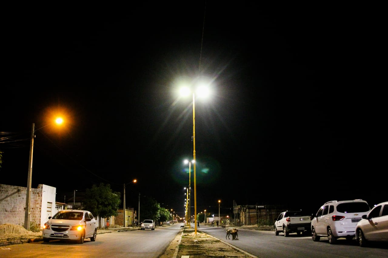 Mais Luz: prefeitura entrega nova iluminação em LED na Avenida do Petróleo em Petrolina