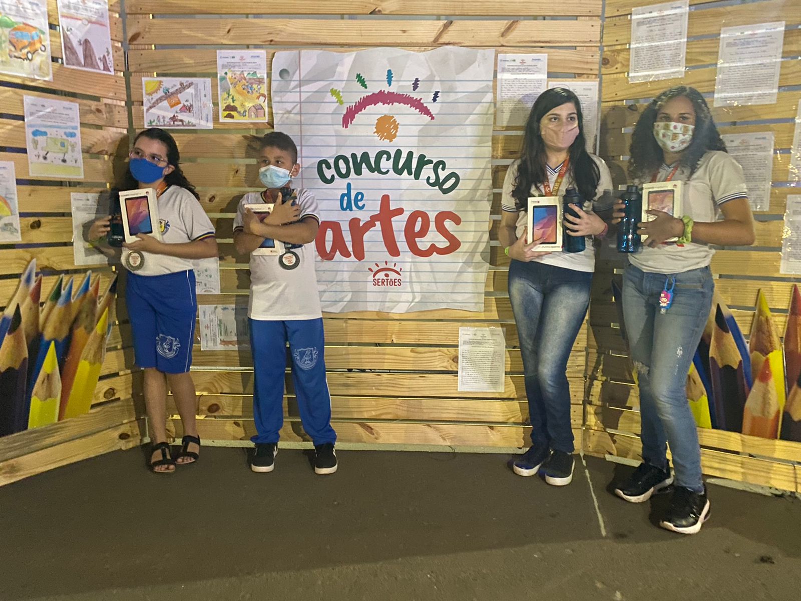 Estudantes da rede municipal de Petrolina são premiados em concurso do Rally dos Sertões