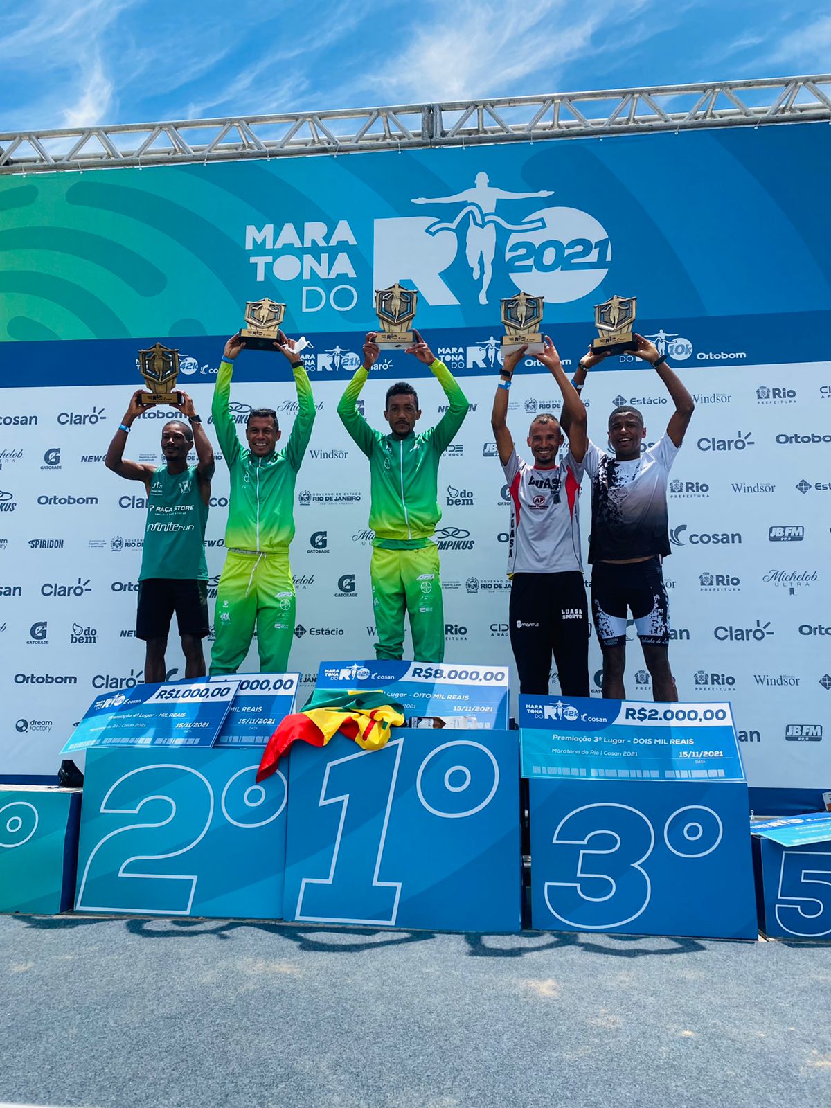 Prefeitura investe no esporte e atletas de Petrolina garantem pódio na Maratona do Rio de Janeiro