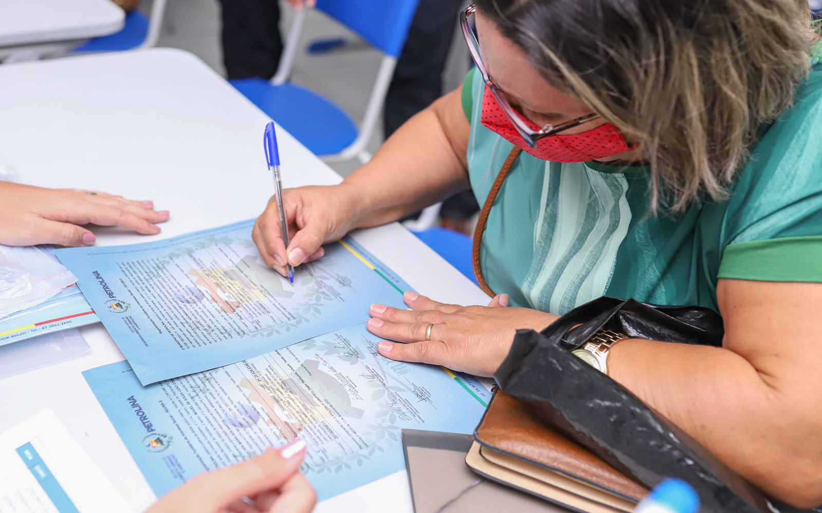 Bora Petrolina: Prefeitura convoca moradores do bairro João de Deus para regularizar seu imóvel 