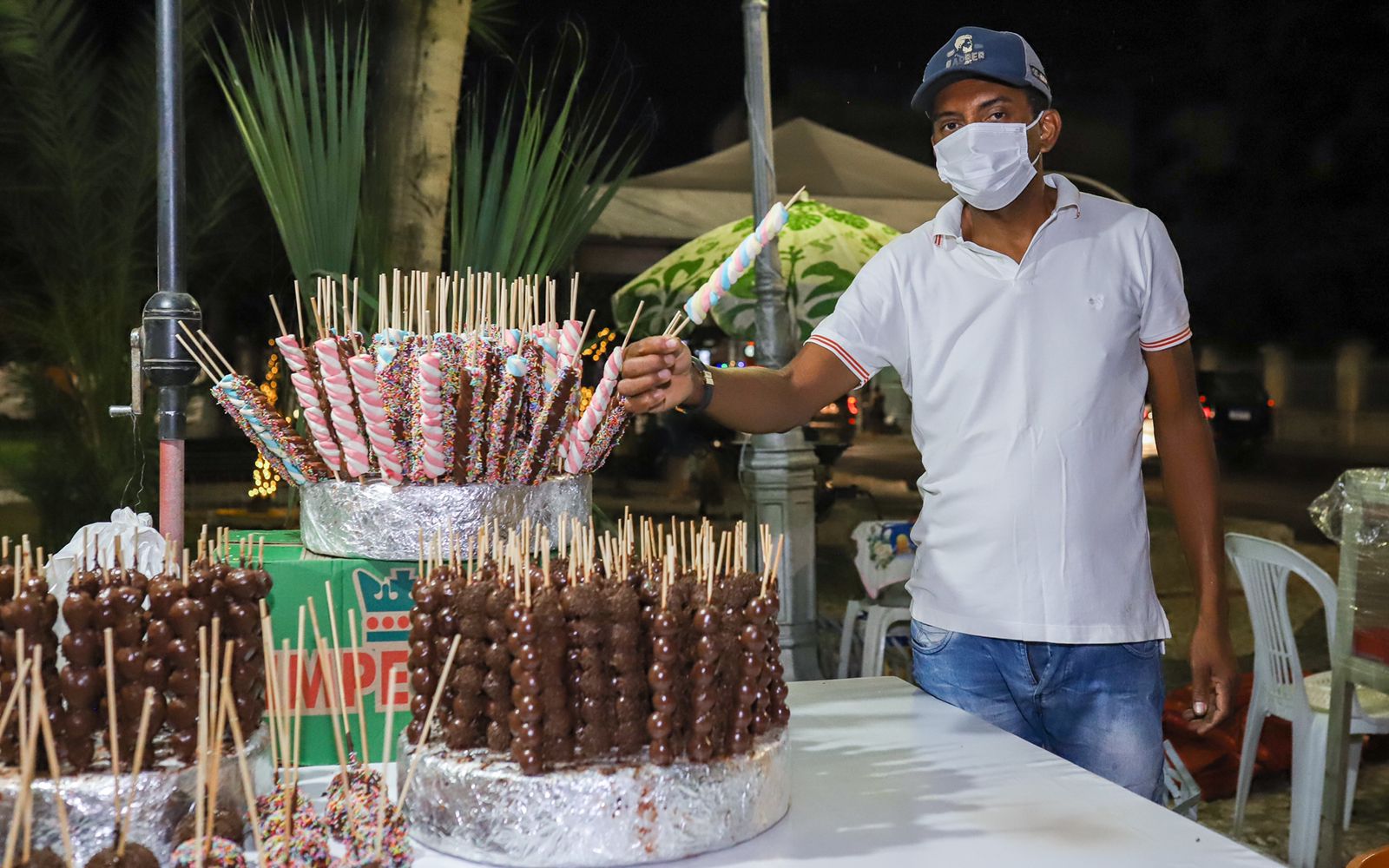 Comerciantes comemoram oportunidade de renda extra no Natal em Petrolina