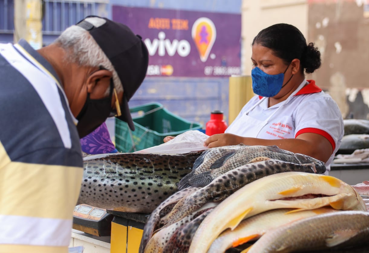 Procura por peixes na Semana Santa movimenta tradicional mercado central em Petrolina