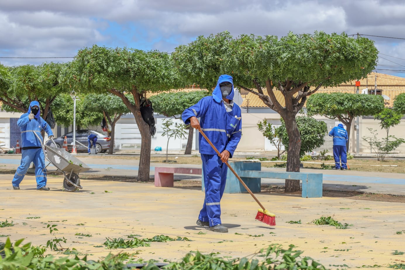 Valorização profissional e respeito à categoria são destaques no Dia do Gari em Petrolina