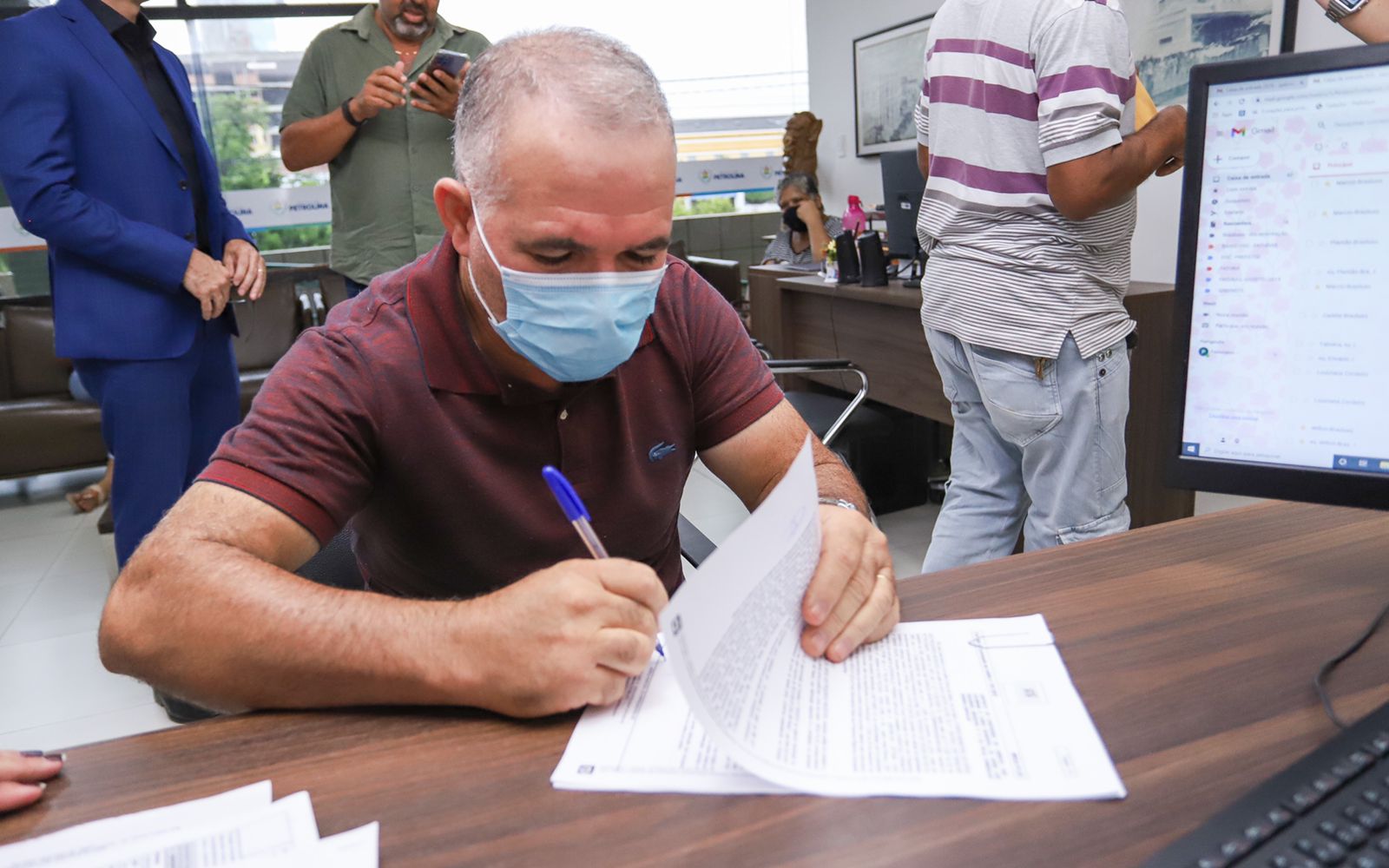 Prefeitura concede linha de crédito que financiará feirantes de Petrolina