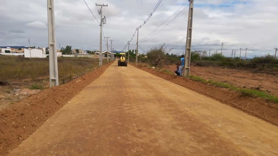 Prefeitura retoma obras de pavimentação da Avenida Pablo Neruda no bairro Jatobá em Petrolina