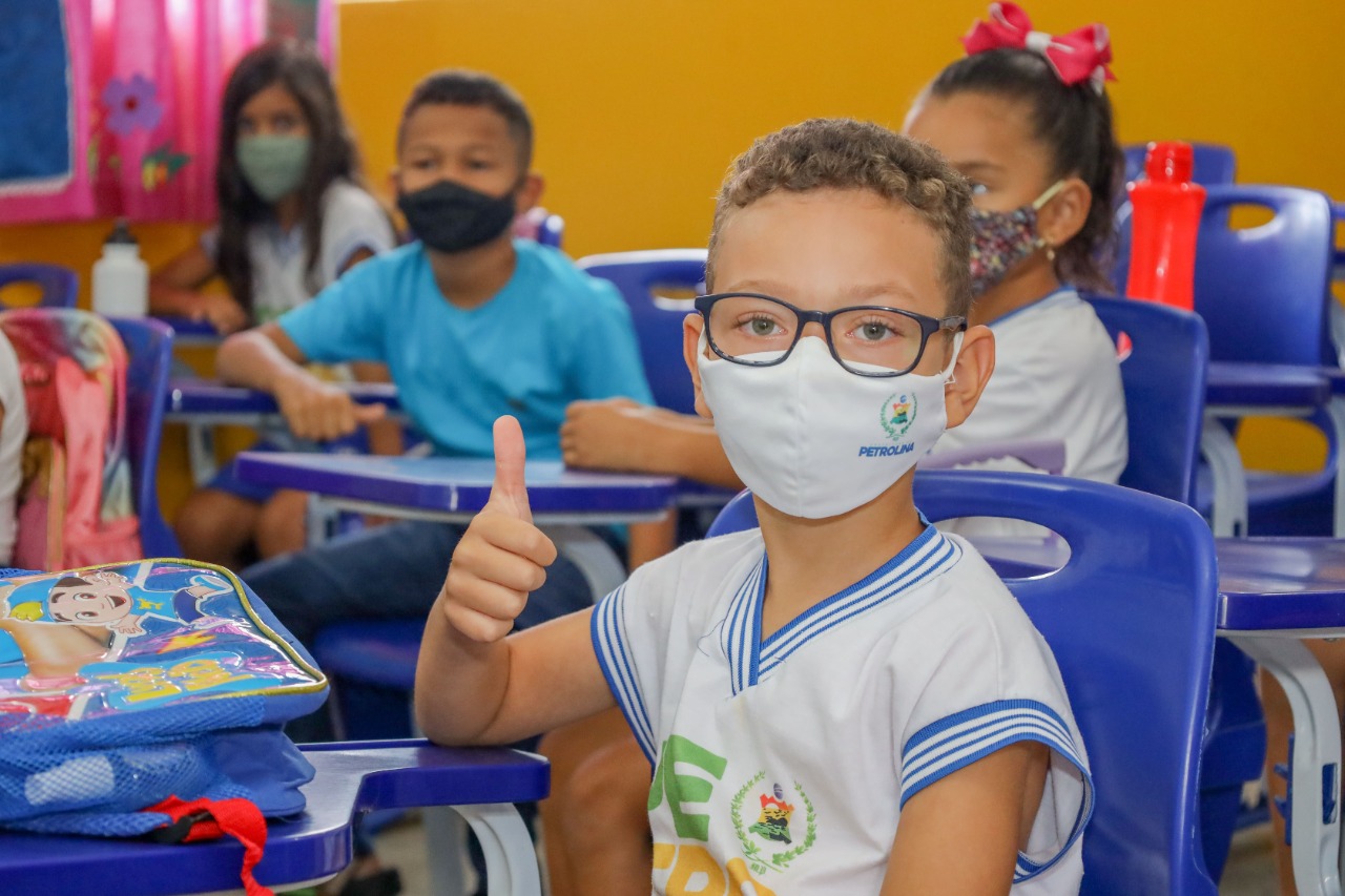 Educação Conectada: Escolas e CMEIs de Petrolina são beneficiadas com internet de alta velocidade