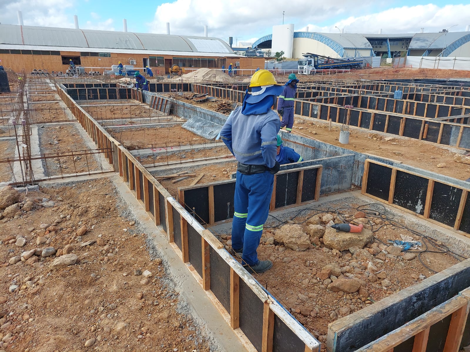 Obra de unidade de saúde voltada para crianças e adolescentes avança em Petrolina
