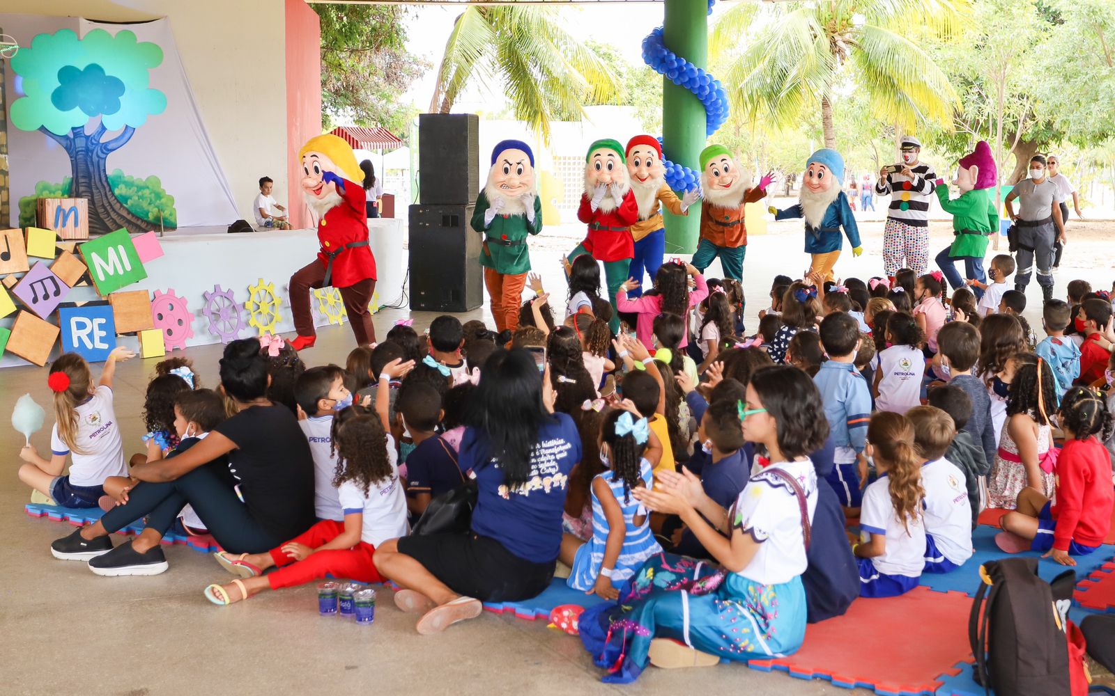 Prefeitura de Petrolina oferece atividades lúdicas em comemoração ao Dia das Crianças