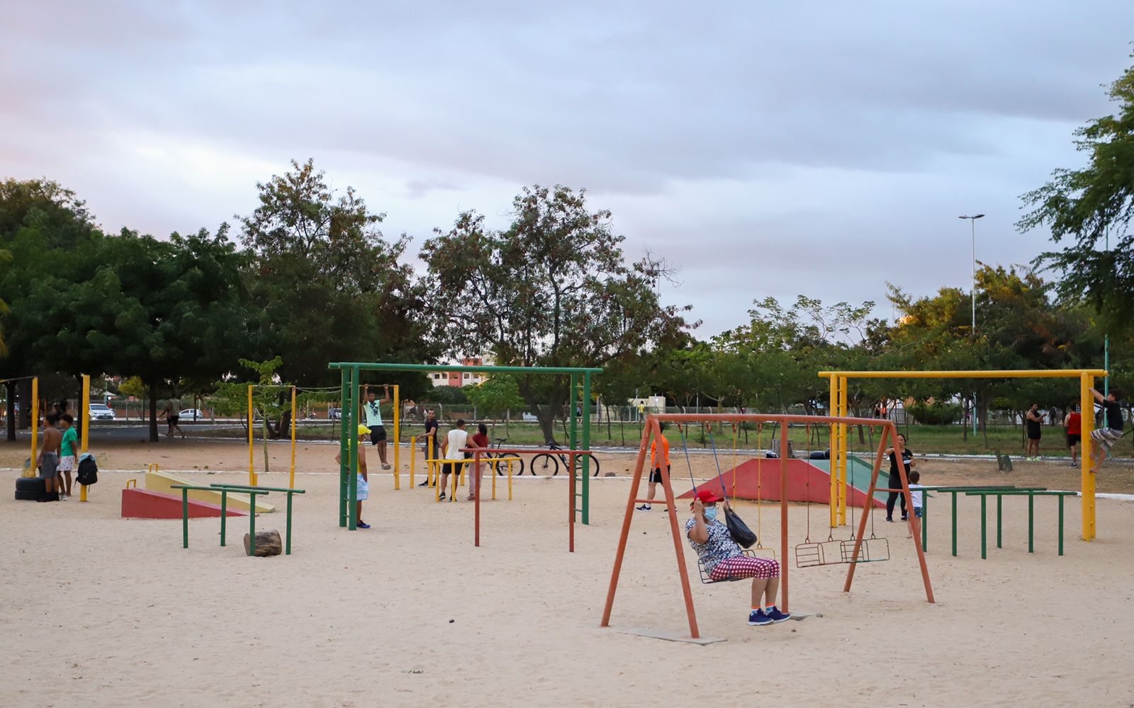 Prefeitura de Petrolina promove ação educativa e de bem-estar no Parque Josepha Coelho