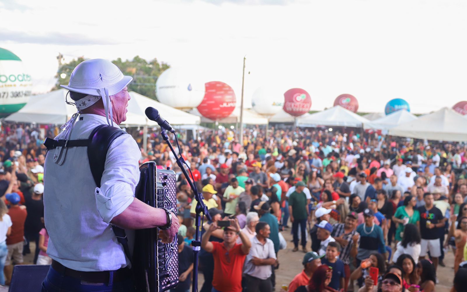Comunidade do Projeto Bebedouro comemora Festa do Colono com muita alegria e forró
