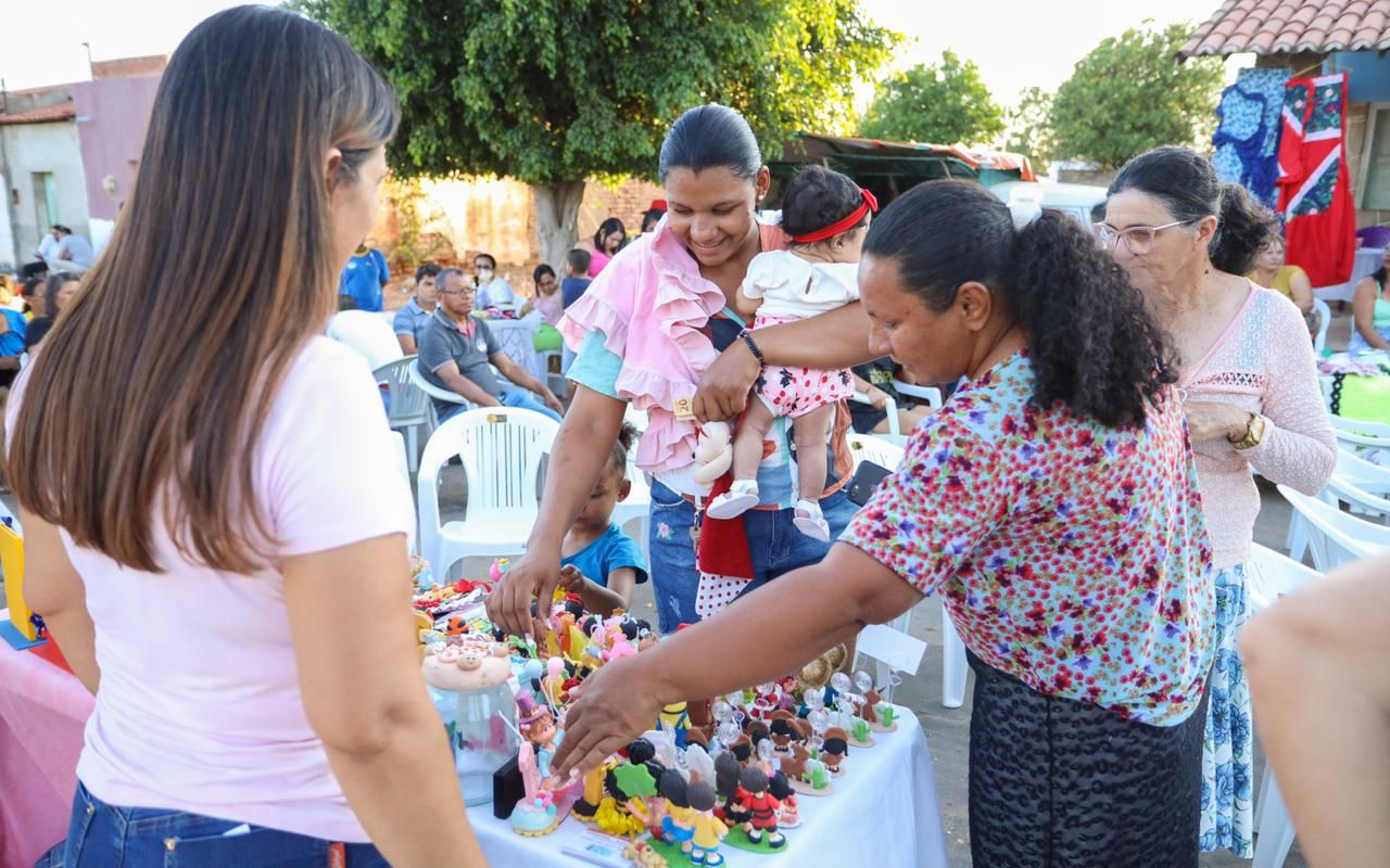 Empreendedores comemoram vendas durante Circuito AGERural em Uruás   