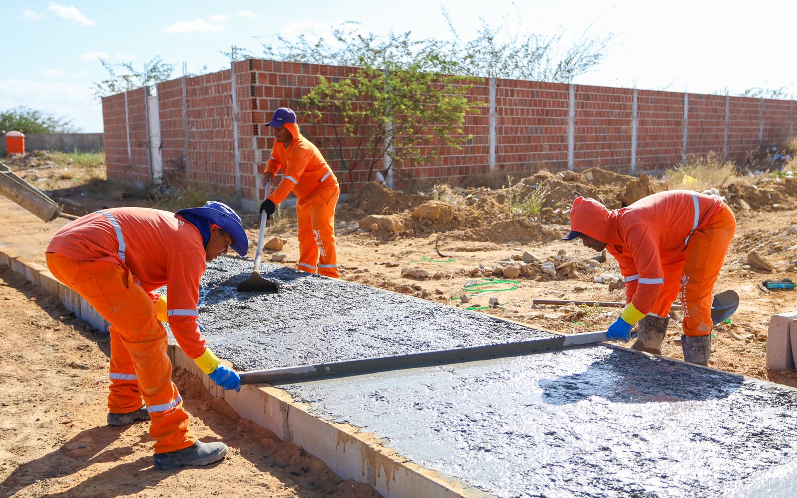 Com projeto inovador, pavimentação do bairro Portal da Cidade avança em Petrolina