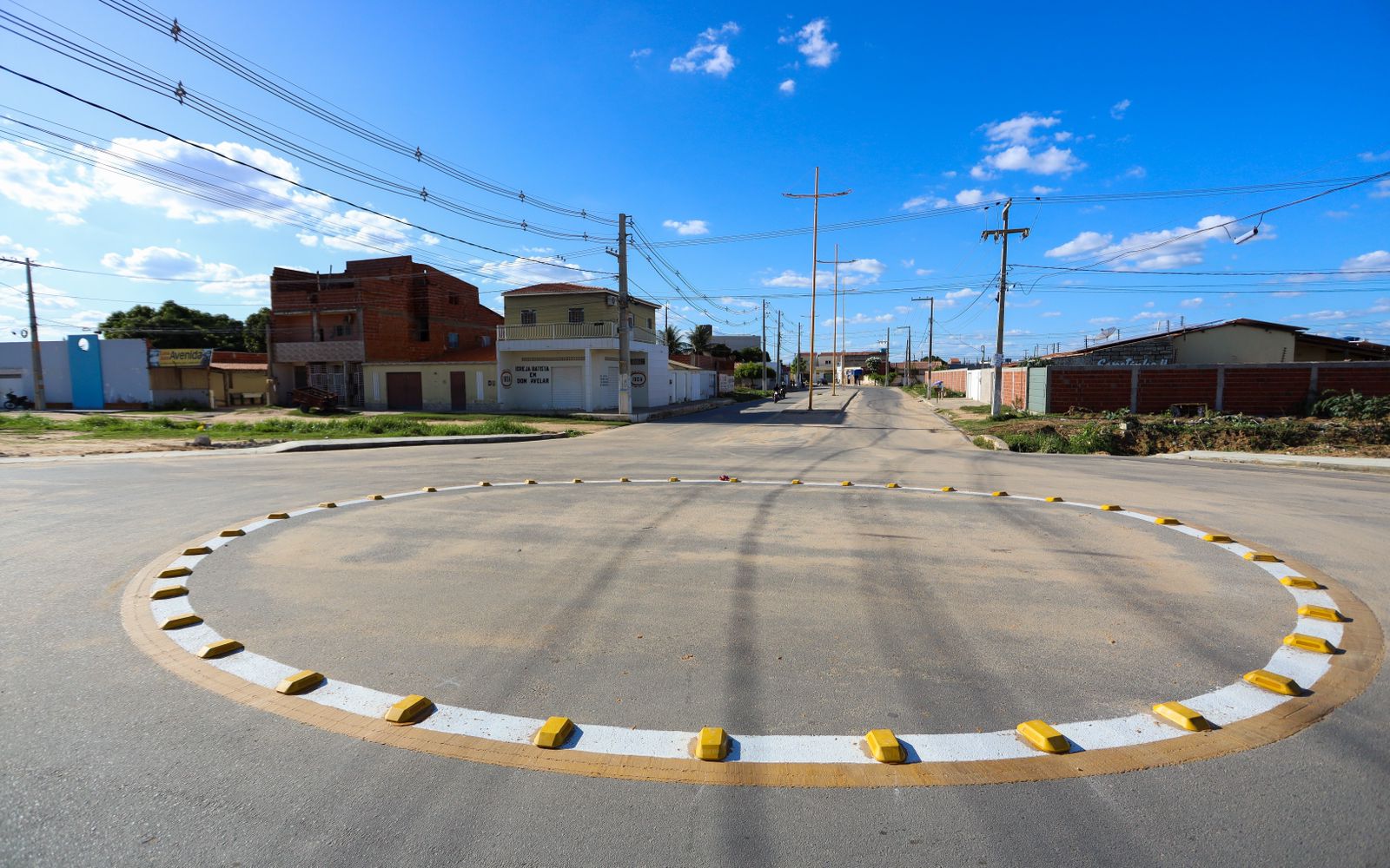 AMMPLA implanta nova rotatória no bairro Dom Avelar