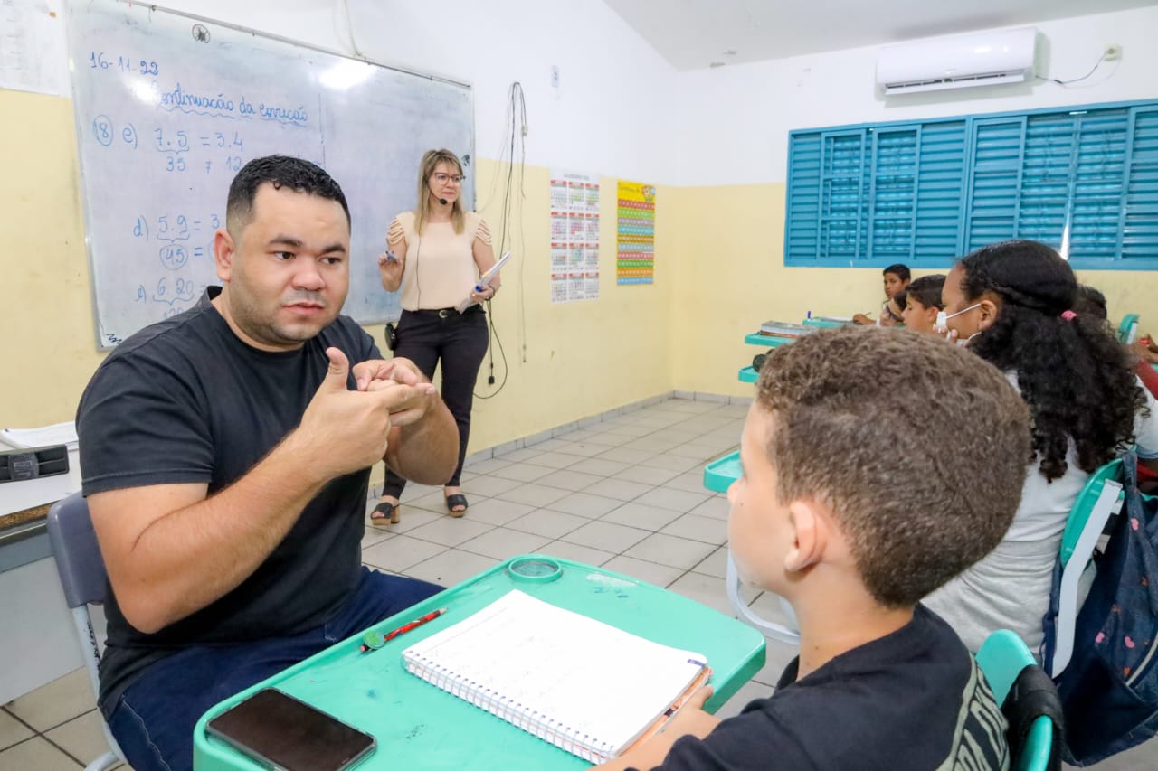 Libras: Inclusão em escolas de Petrolina é destaque no ensino