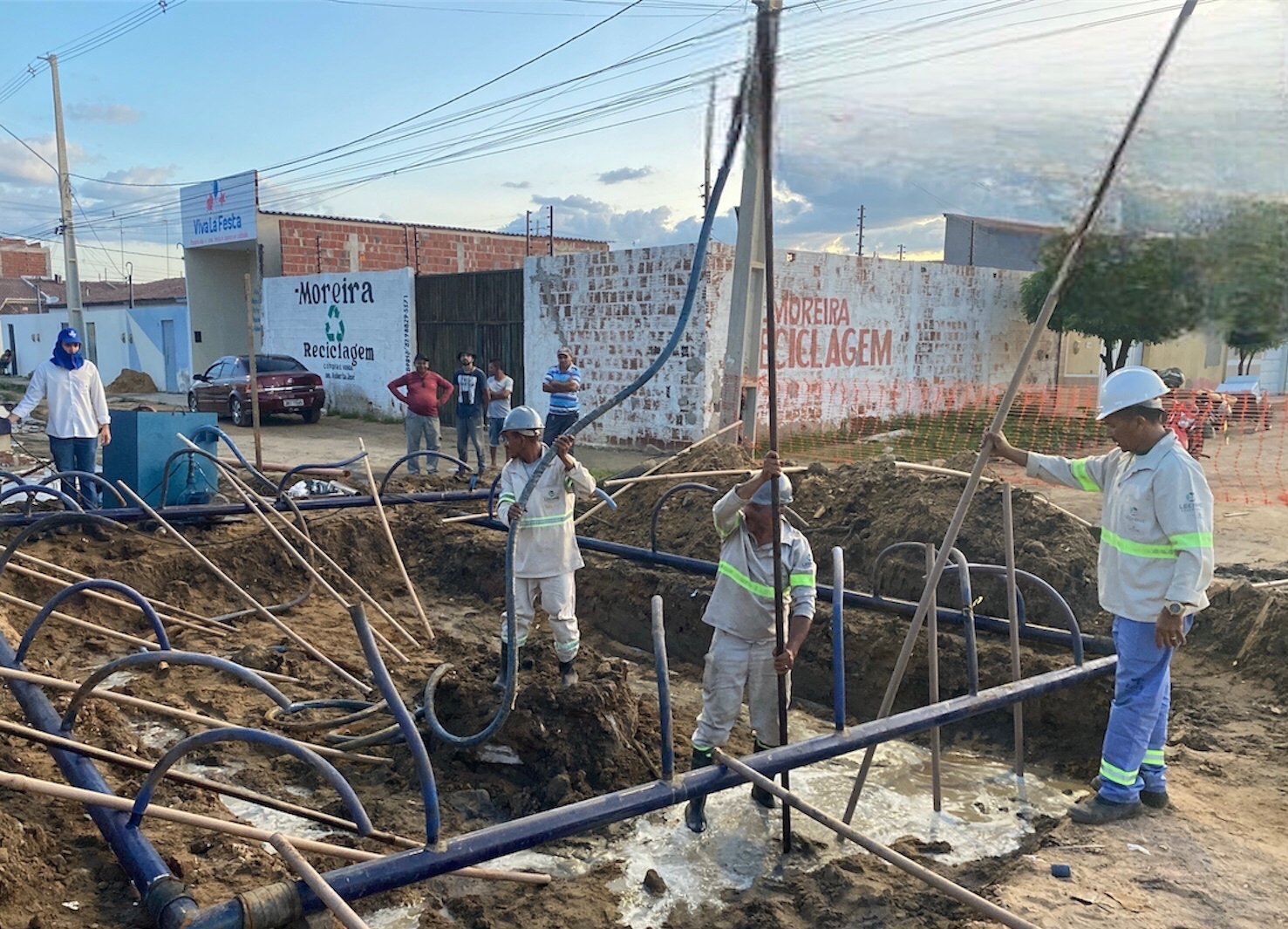 Prefeitura inicia obra de recuperação e manutenção de poços de visita da bacia do Dom Avelar
