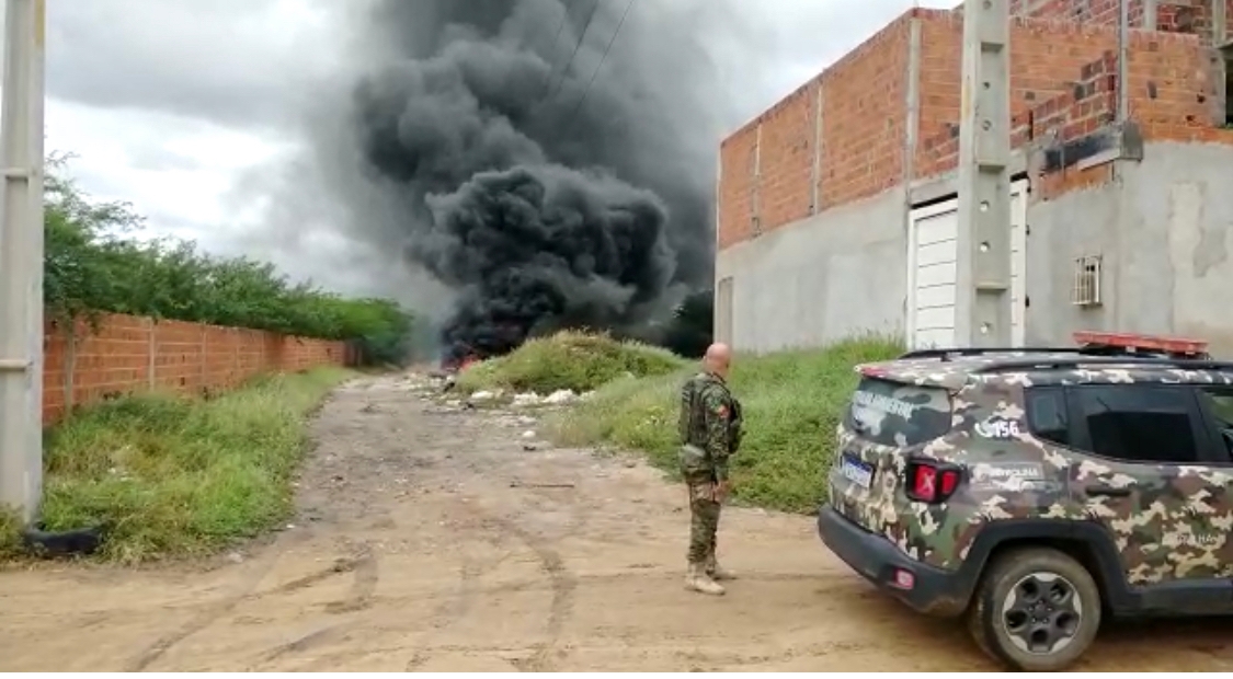 AMMA alerta sobre riscos de queimadas e descarte irregular de lixo em Petrolina