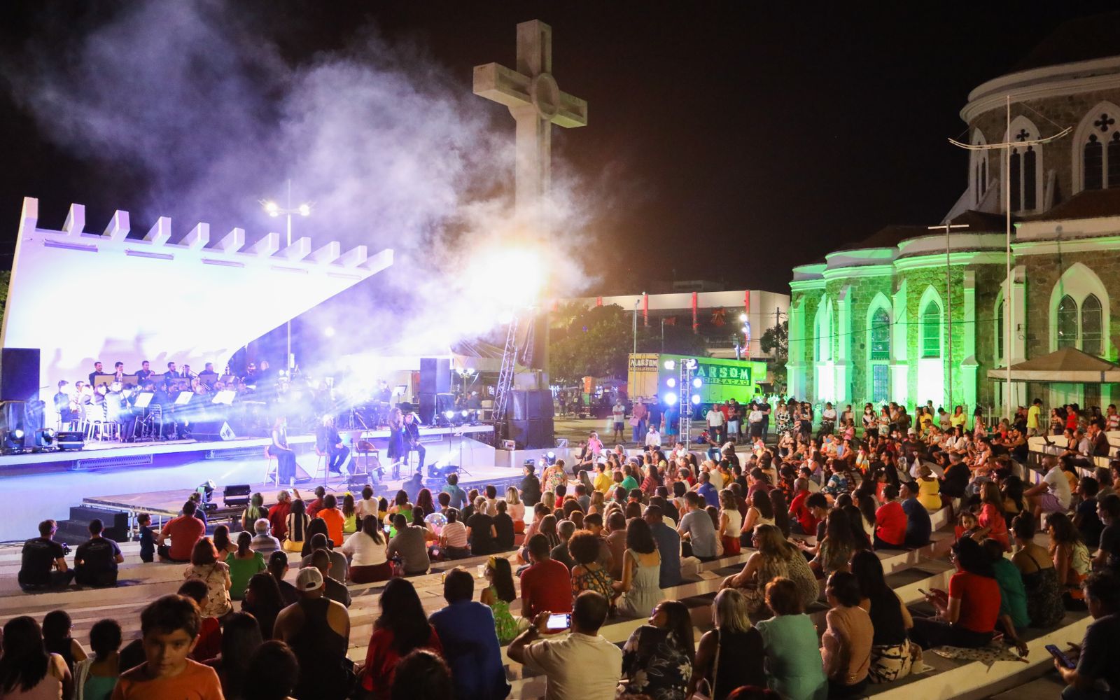 Apresentações musicais movimentam encerramento do Natal Luz em Petrolina