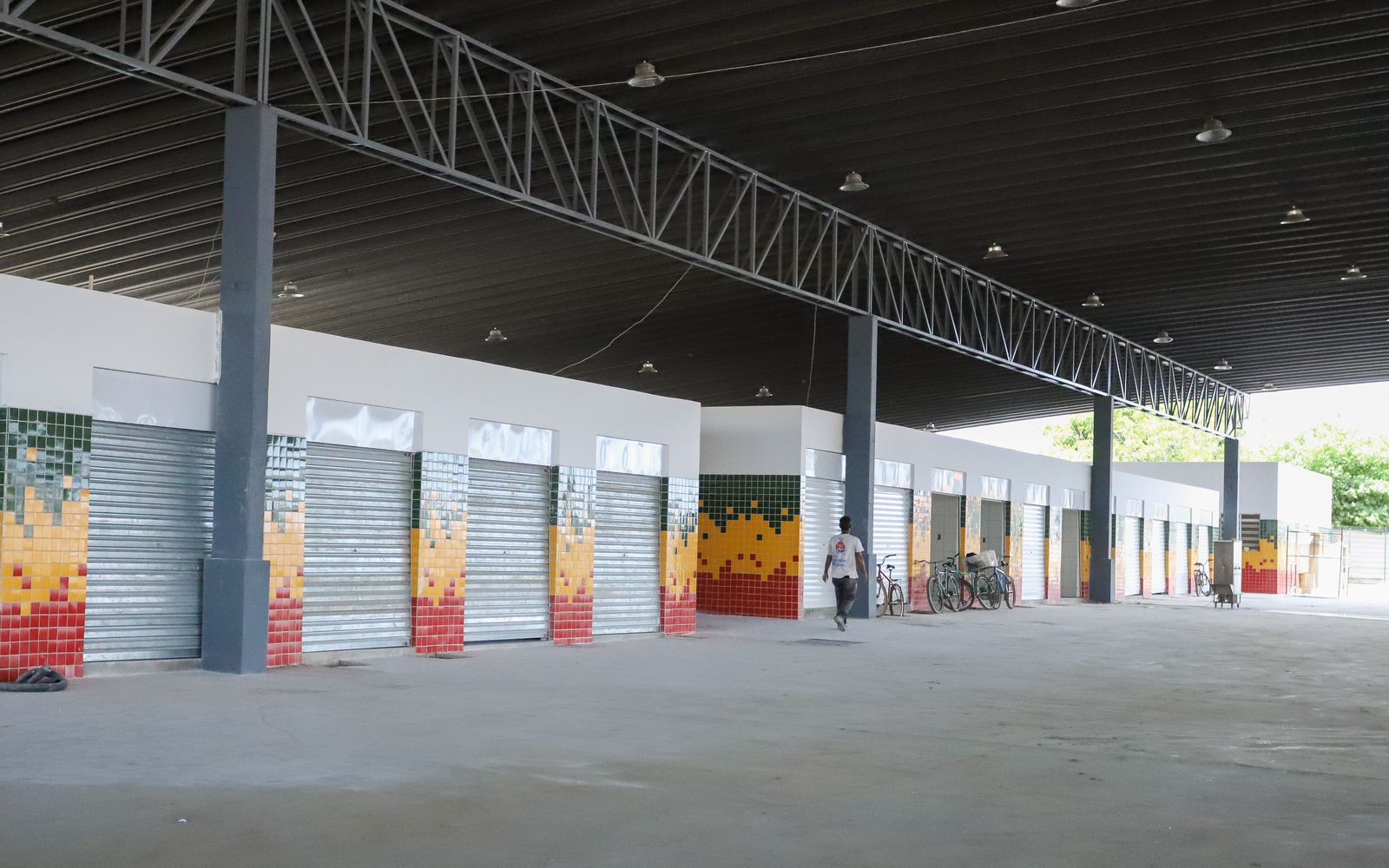 Feira da Cohab Massangano entra na reta final e obra atinge 90% de conclusão 