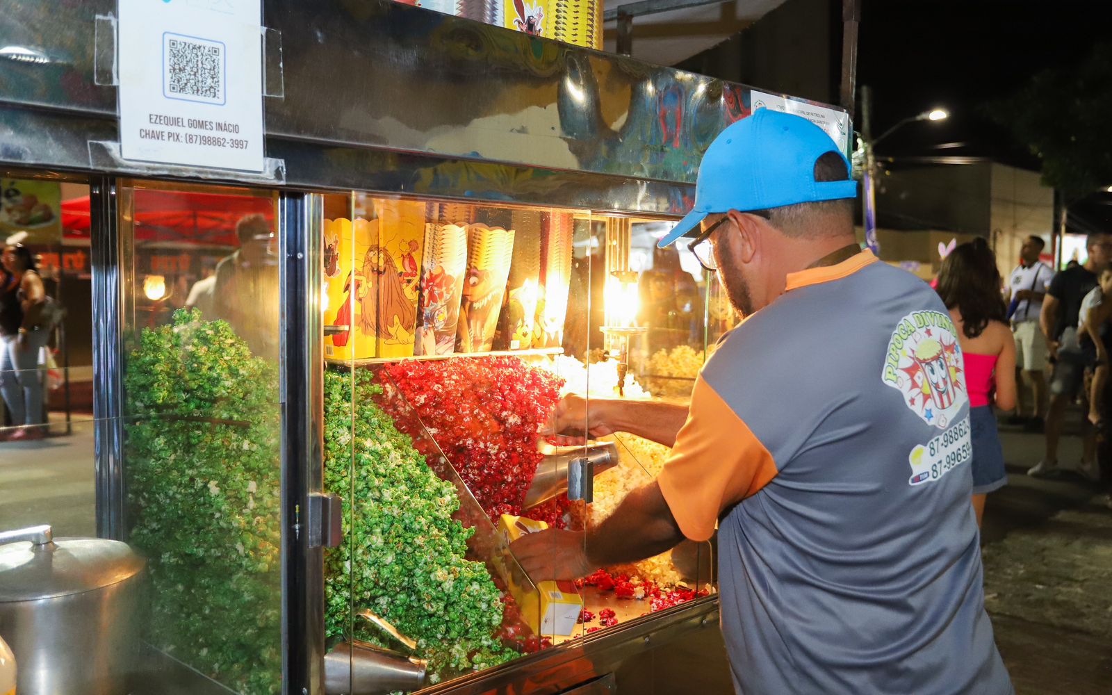 Ambulantes comemoram as vendas durante Carnaval de Petrolina 