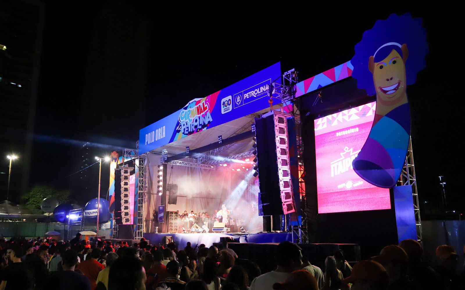 Com apresentações multiculturais, foliões se despedem do carnaval de Petrolina 2023 