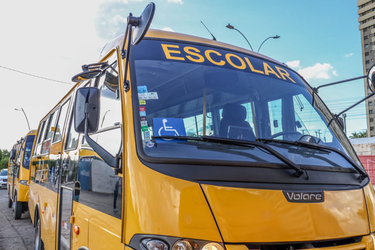 Estudantes da zona rural já contam com novos ônibus do transporte escolar em Petrolina  