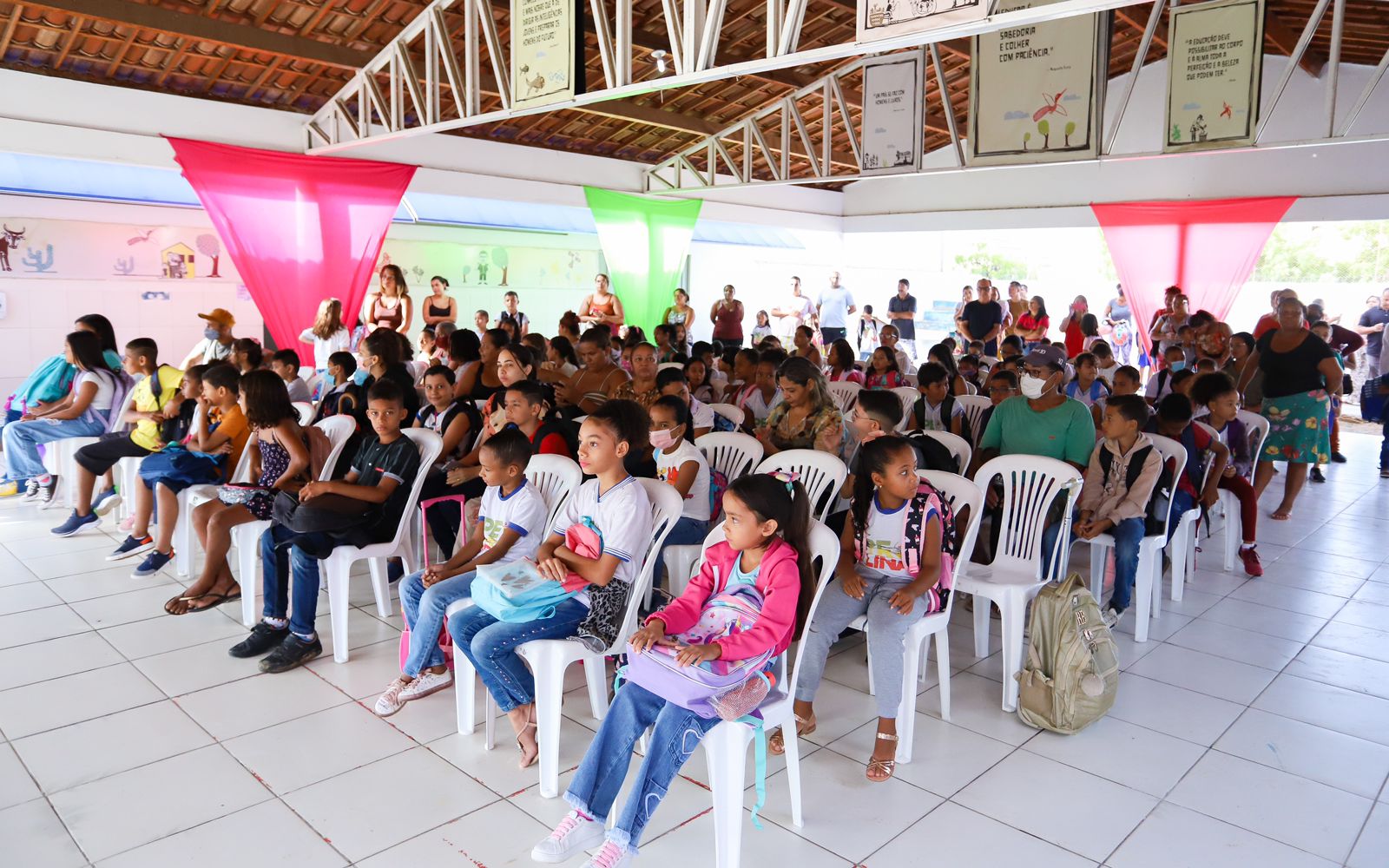 Estudantes da rede municipal de Petrolina retornaram às aulas nessa segunda-feira     
