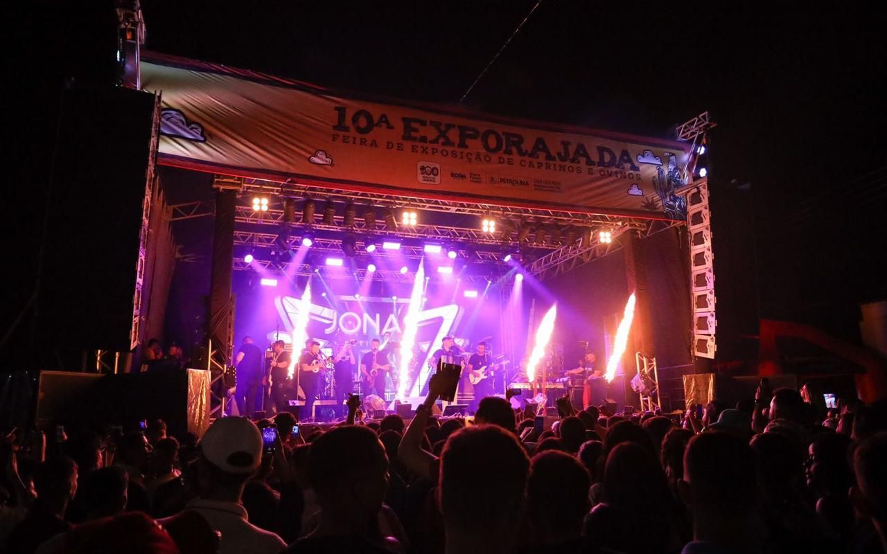 ExpoRajada: Segunda noite de festa é marcada por grande público, animação e muito forró 