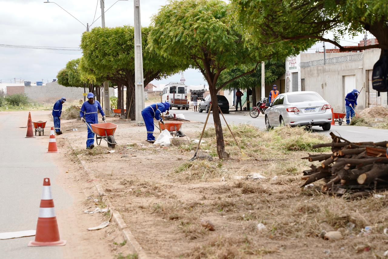 ‘Bora Petrolina’ inicia mutirão de serviços de manutenção e limpeza no São Gonçalo 