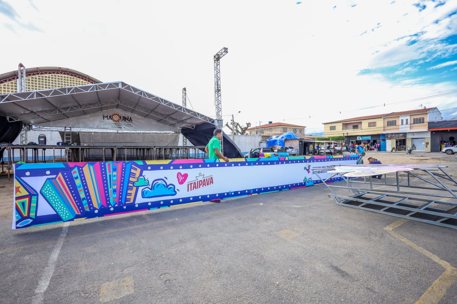 São João dos Bairros: Está quase tudo pronto no pátio de eventos do José e Maria em Petrolina