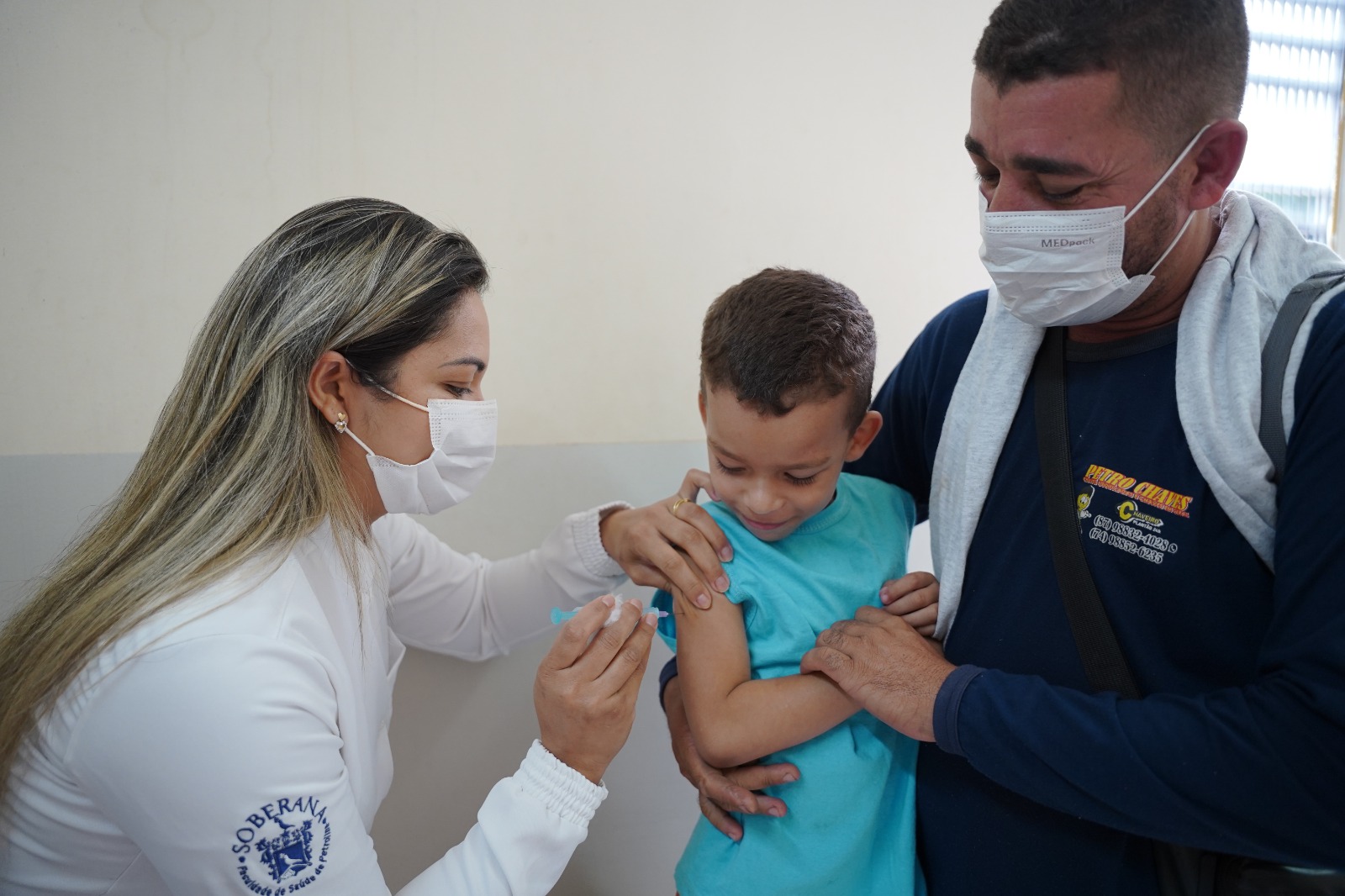 Secretaria de Saúde disponibiliza a vacina contra a gripe para a população em geral  