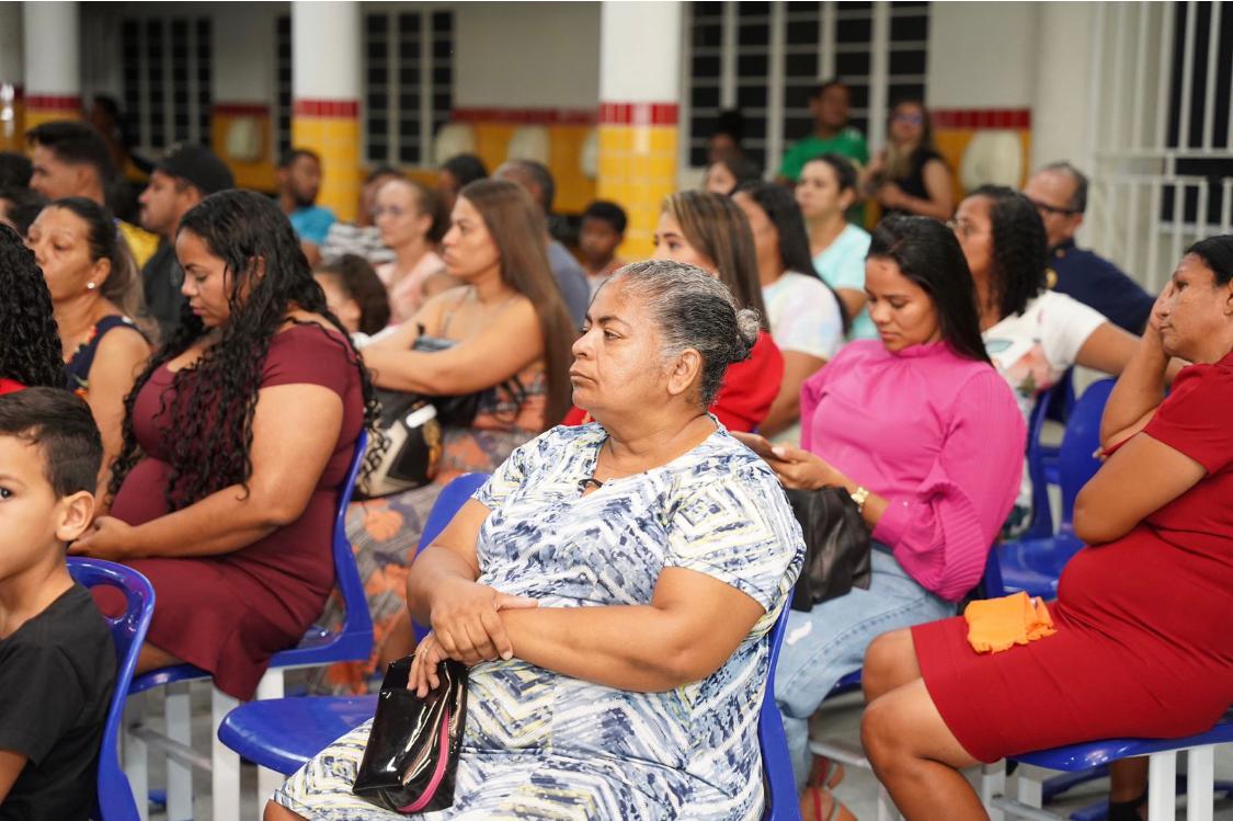Petrolina: Moradores de Residenciais celebram entrega de certificados 