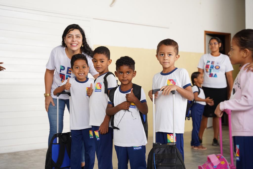 Após recesso escolar, alunos da Rede Municipal de Ensino de Petrolina voltam às aulas  