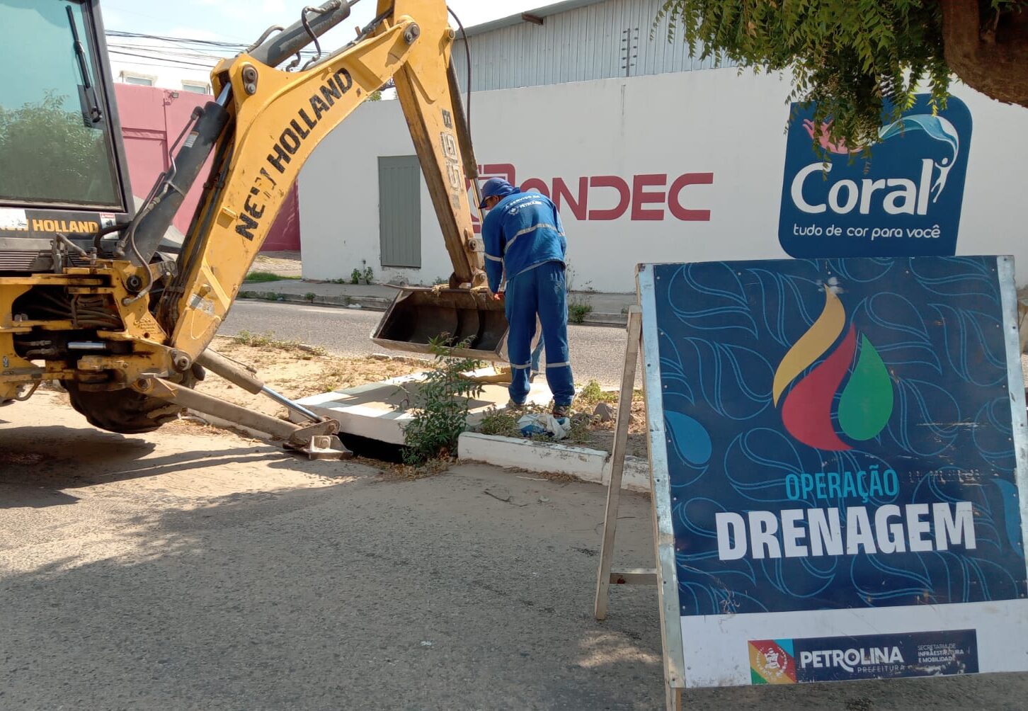 Prefeitura de Petrolina intensifica limpeza de caixas de drenagens na última semana de agosto  