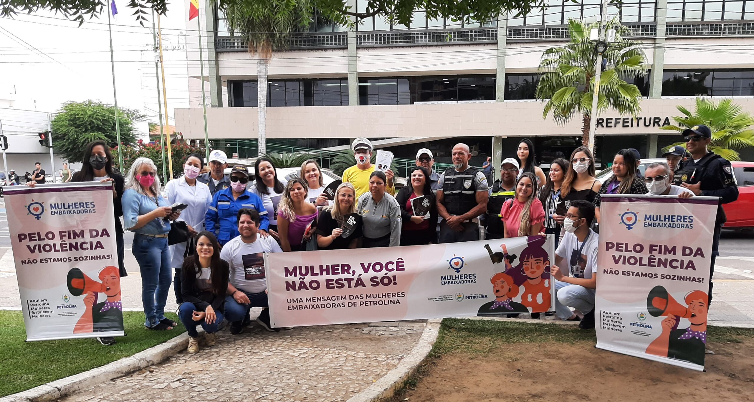 Mobilização de enfrentamento à violência contra a mulher ocorre em Petrolina 