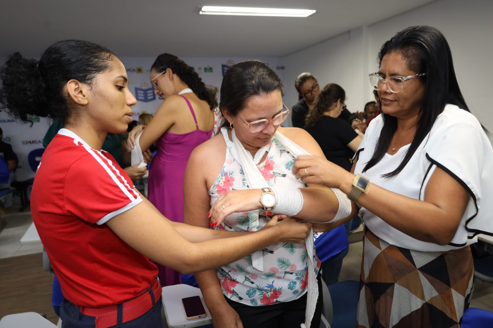 Prefeitura de Petrolina capacita profissionais da Educação Infantil em primeiros socorros 
