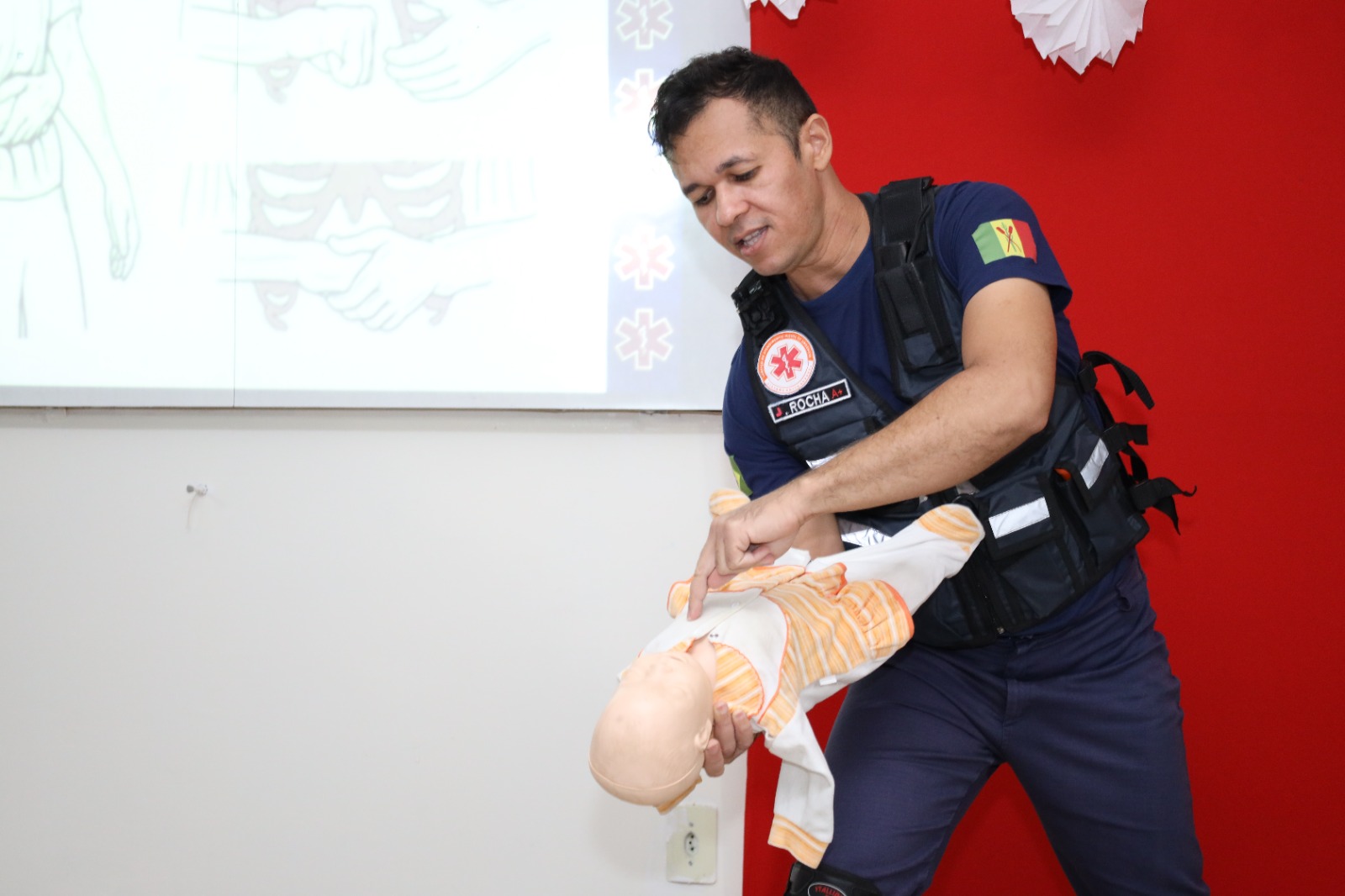 Prefeitura de Petrolina promove curso de formação em Primeiros Socorros para 100 gestores escolares 