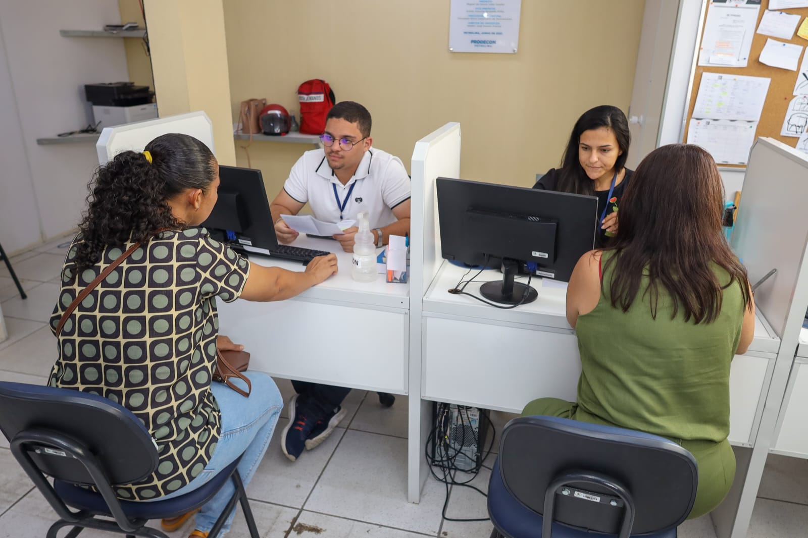 PRODECON de Petrolina dá dicas de como evitar cair em armadilhas nas compras de final de ano