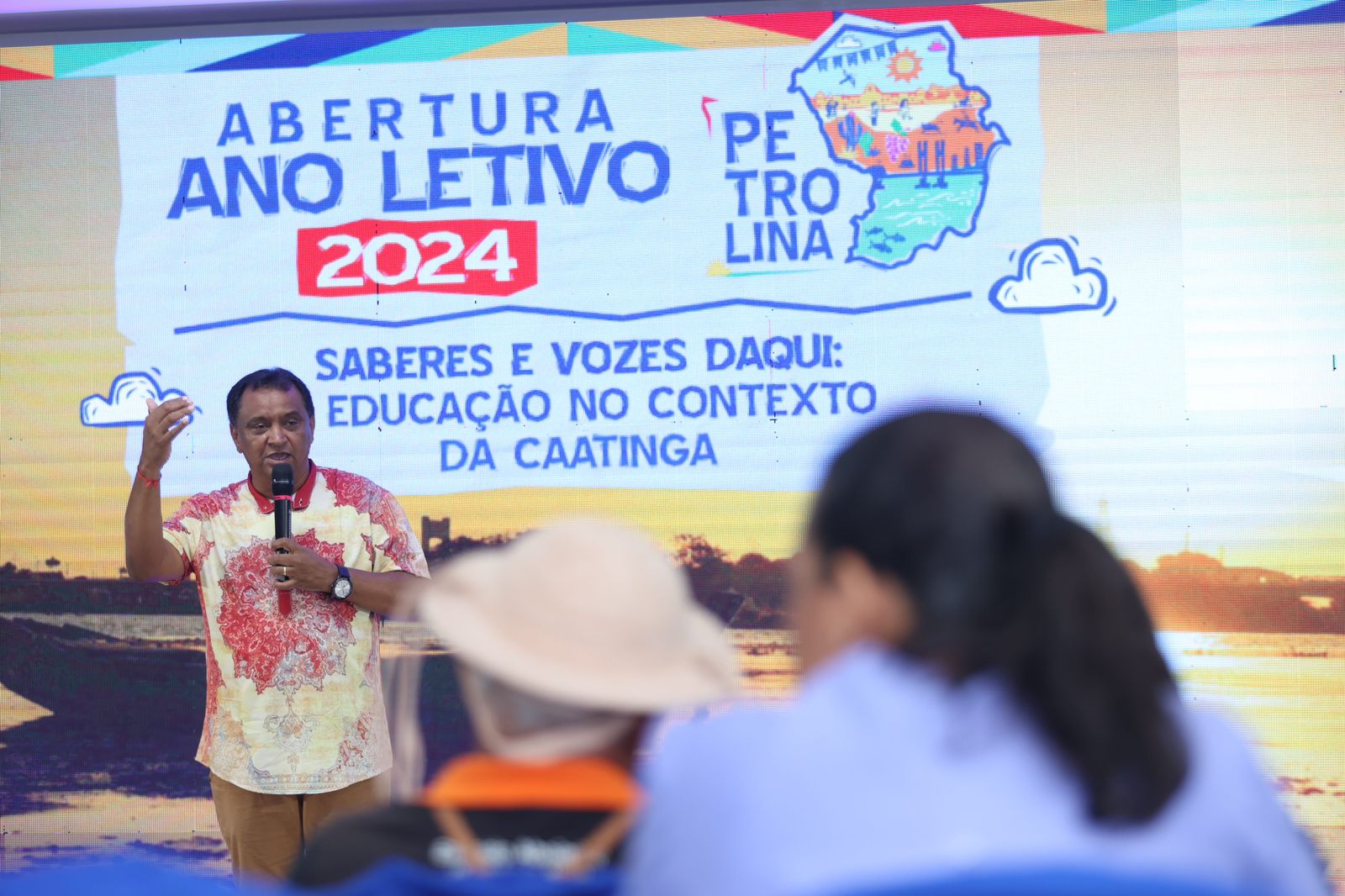 Na abertura do Ano Letivo, Prefeitura de Petrolina apresenta tema do projeto que será trabalhado durante 2024