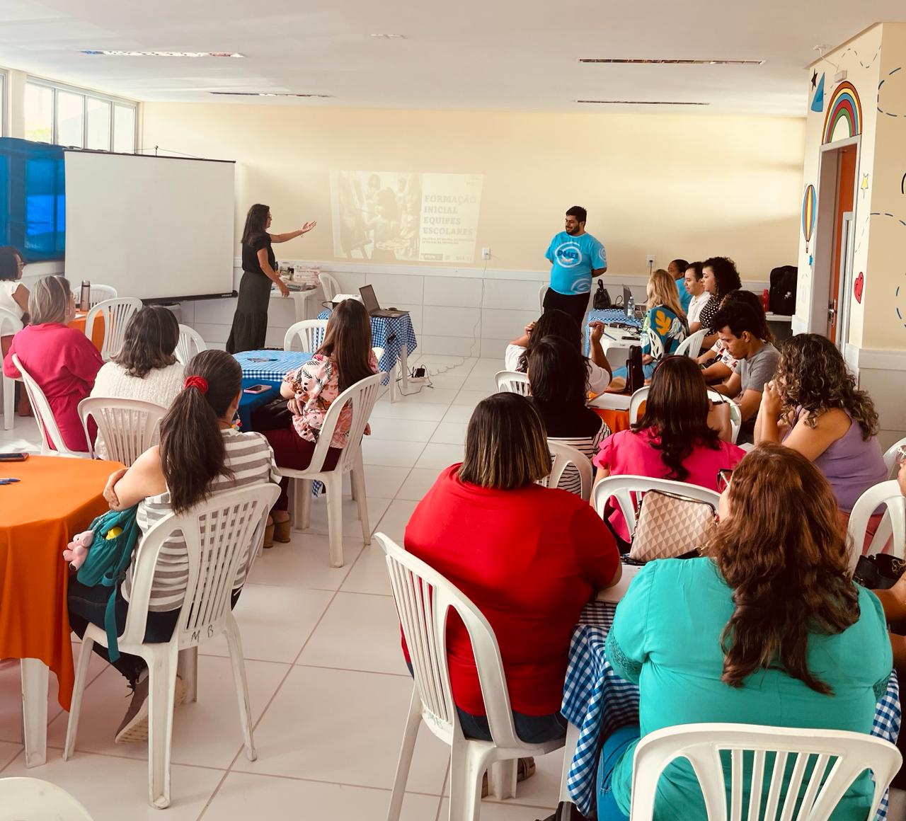 Prefeitura de Petrolina promove formação para professores que atuarão nas novas Escolas de Tempo Integral