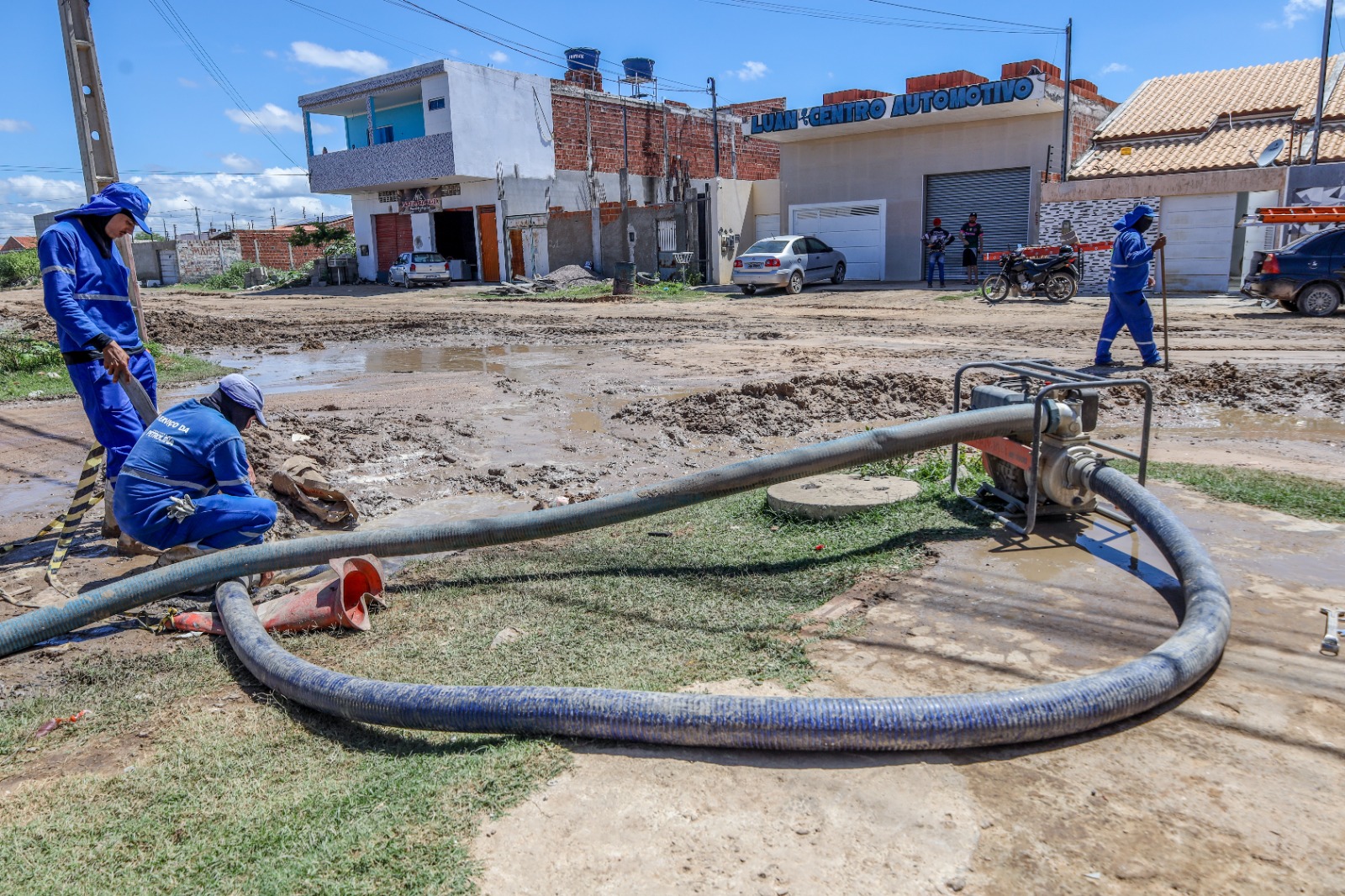 Mutirão de serviços é iniciado neste sábado no bairro Dom Avelar em Petrolina