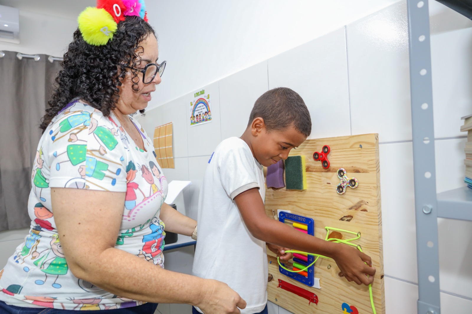 Abril Azul: Unidades de Ensino de Petrolina dedicam atenção especial aos mais de 1.700 alunos com autismo
