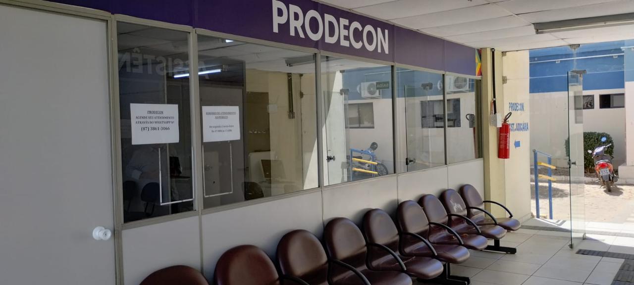 PRODECON de Petrolina alerta consumidores sobre como evitar golpes digitais