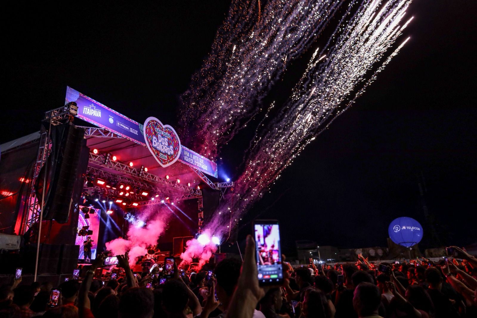‘São João dos Bairros’: sucesso e segurança marcam última noite da festa na Cohab Massangano