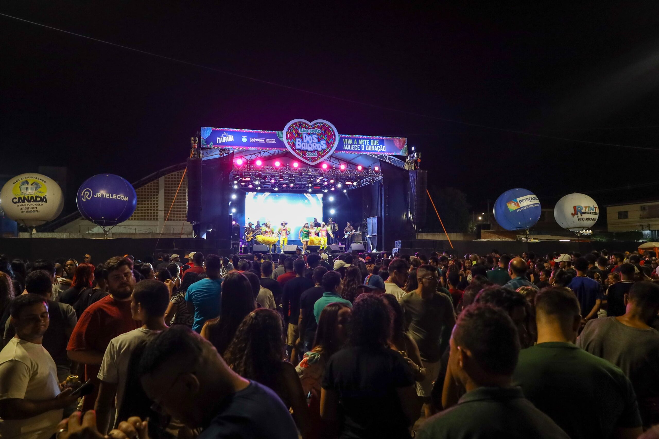 São João dos Bairros: Segunda noite de festa no José e Maria é marcada pela animação do público