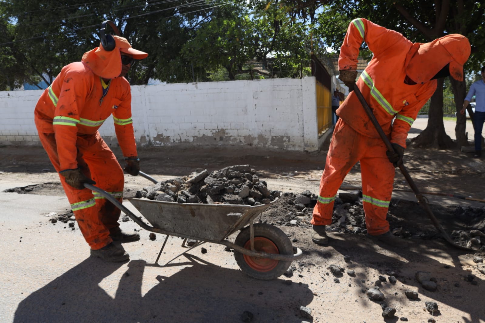 Operação Tapa-buraco atende o bairro João de Deus neste mês de junho