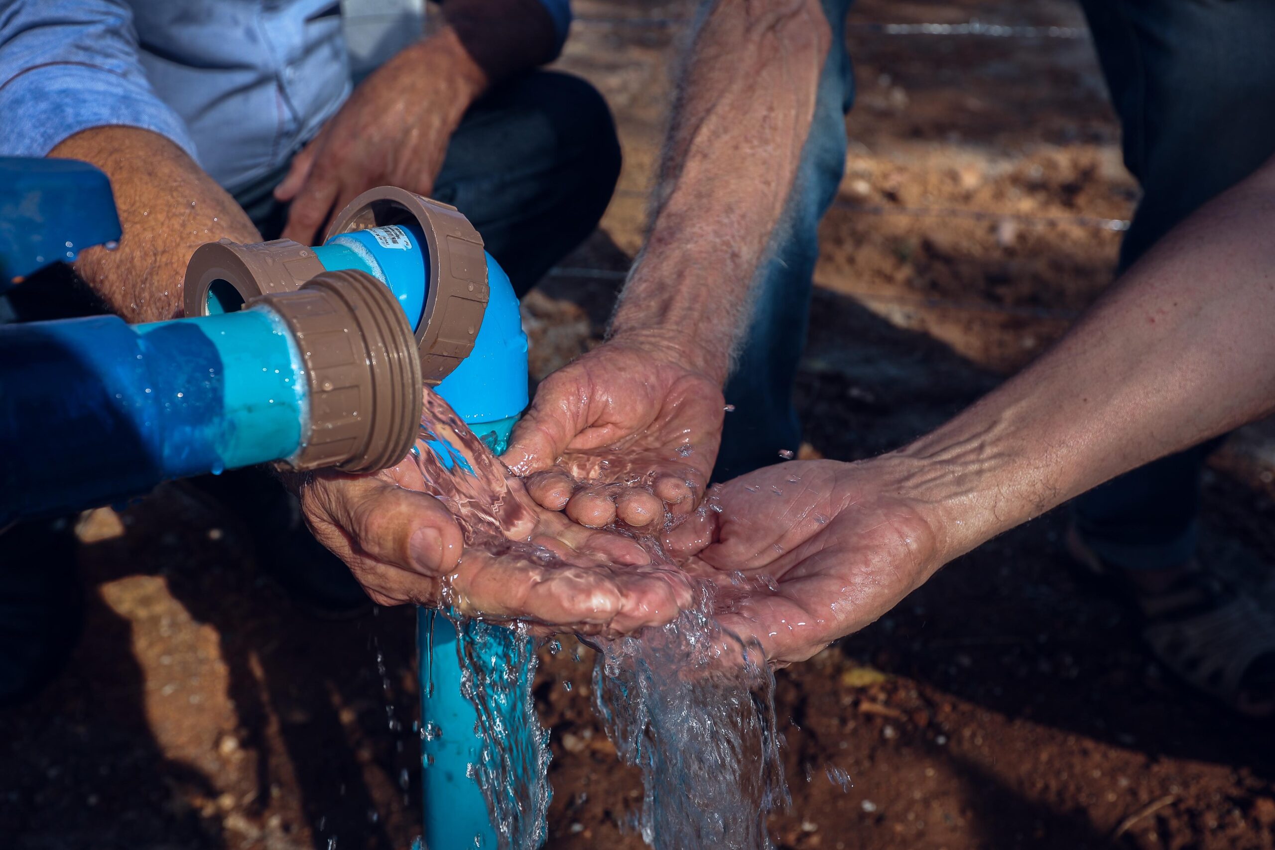 Comunidades de sequeiro são beneficiadas com perfuração de poços artesianos em Petrolina
