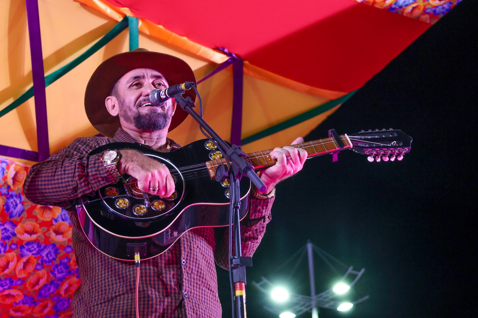 Com muito improviso, Festival de Violeiros reforça a importância da cultura popular em Petrolina 
